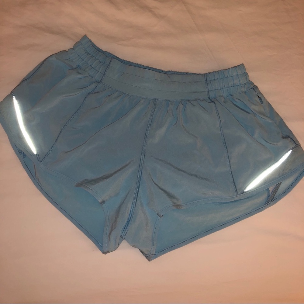 Lululemon “Hotty hot short 2.5”